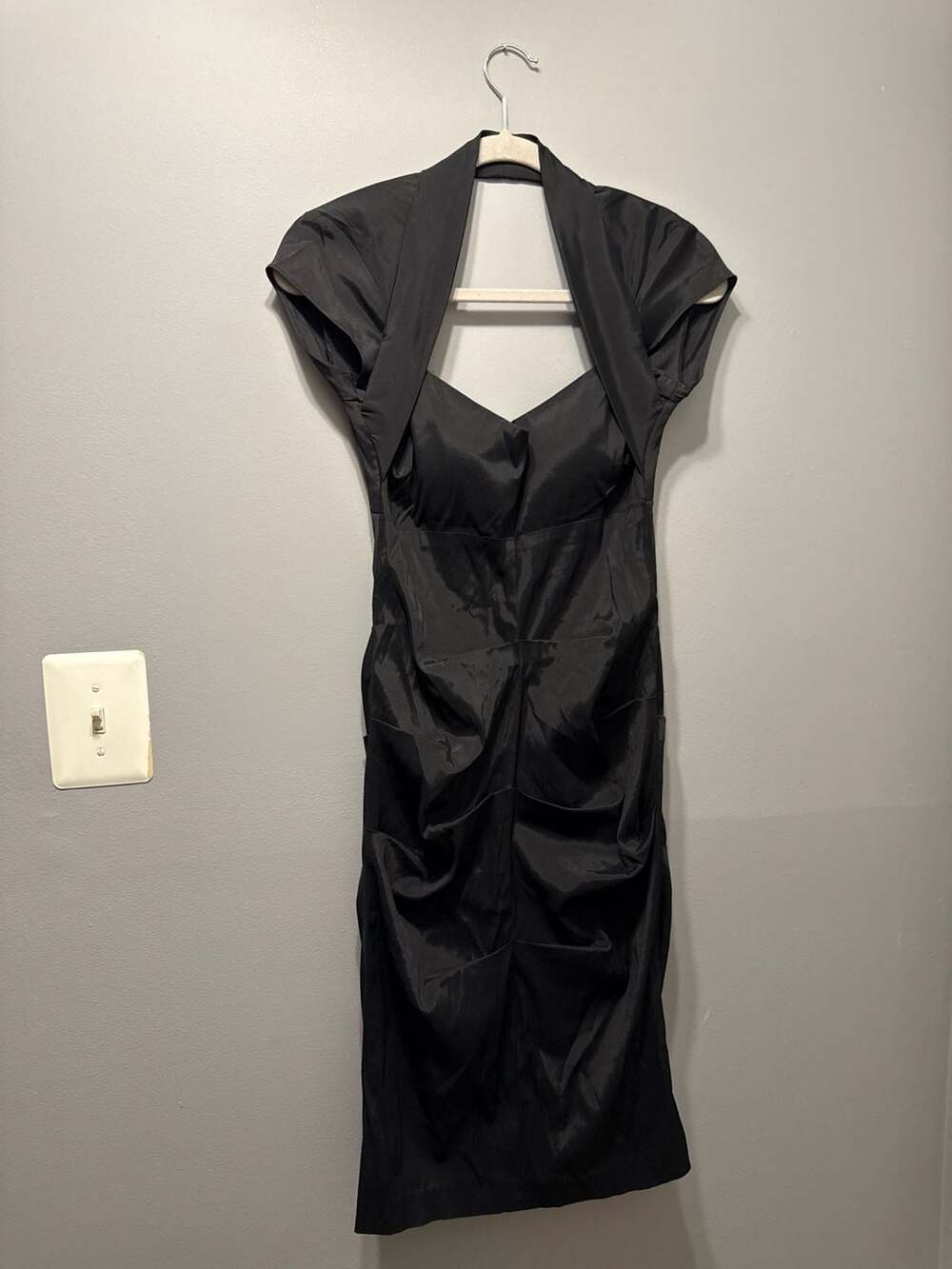 Caché Black Ruched Sweetheart Halter Cap Sleeve Cocktail Dress Size 6
